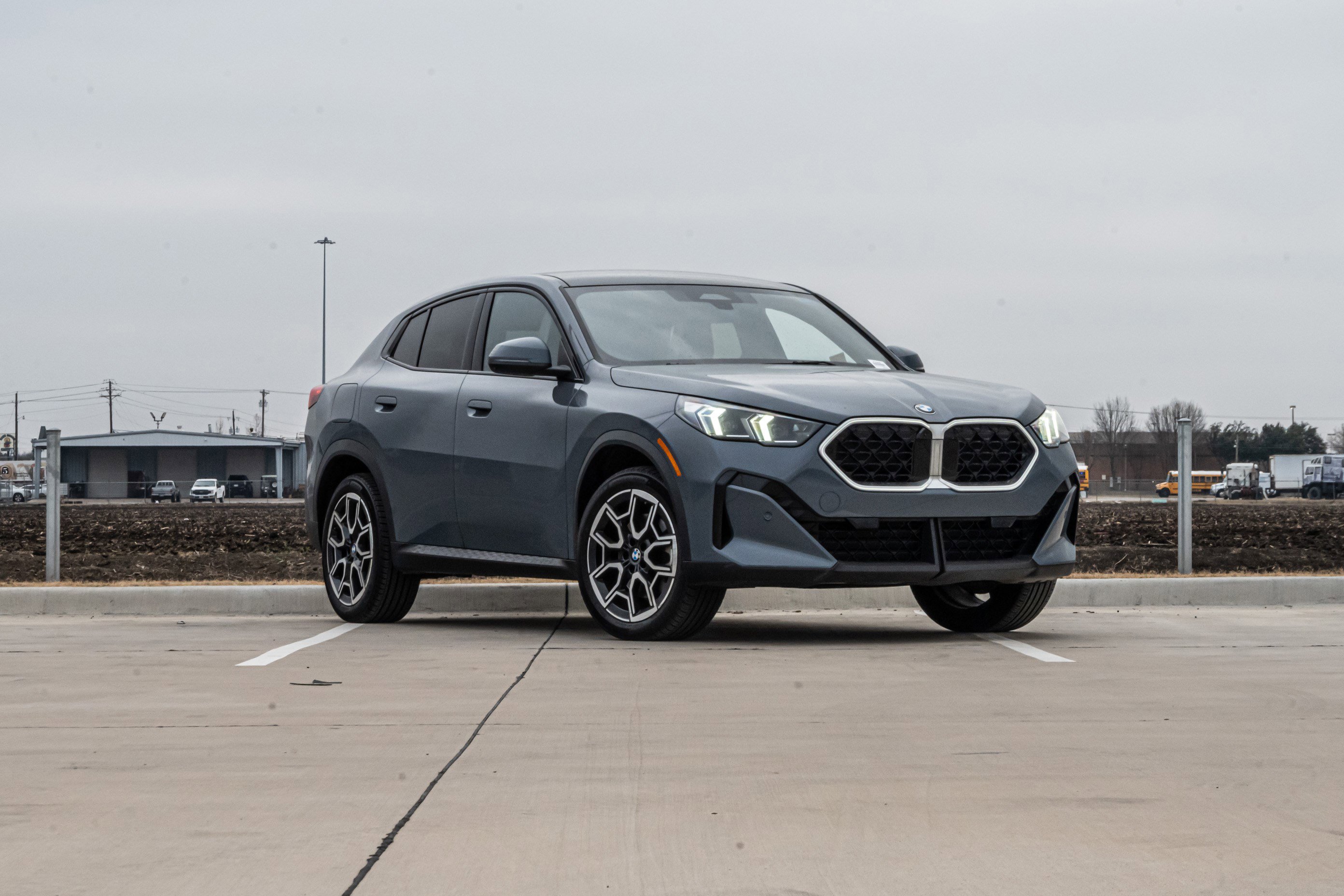 Certified 2025 BMW X2 xDrive28i image 2