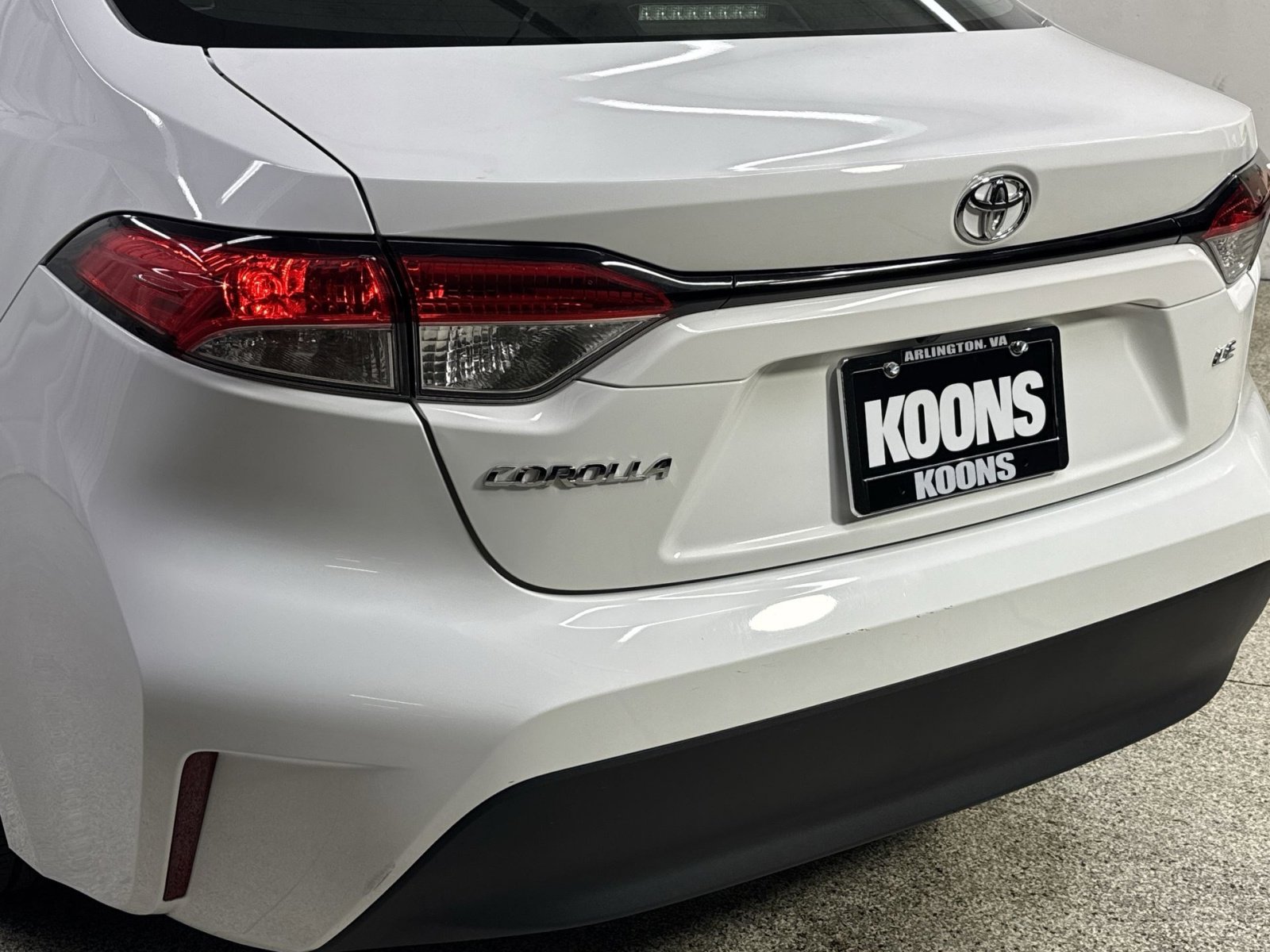 Used 2023 Toyota Corolla LE image 30