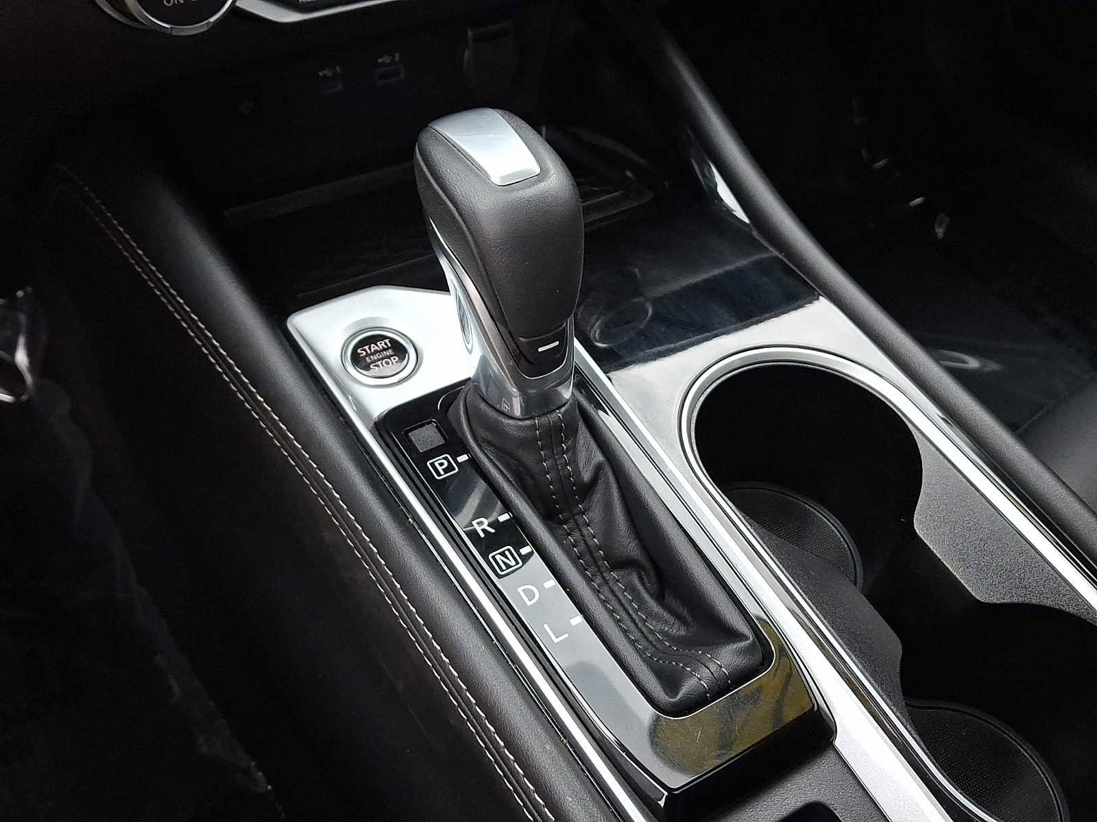 Used 2024 Nissan Altima 2.5 SL FWD image 15