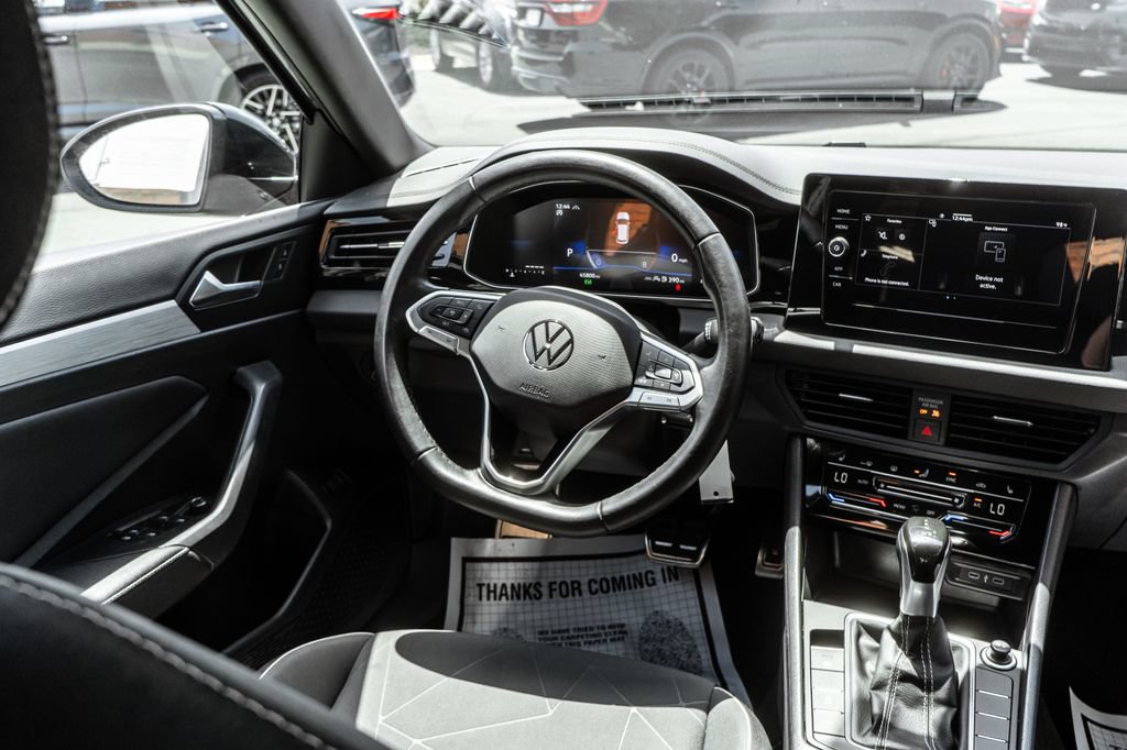 Used 2025 Volkswagen Jetta Sport FWD image 10