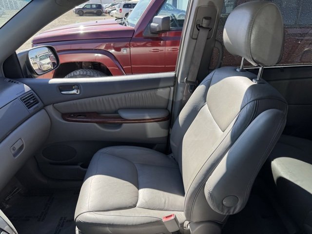 Used 2005 Toyota Sienna XLE image 15