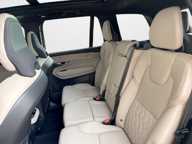 Certified 2026 Volvo XC90 B6 Plus AWD/4WD image 29