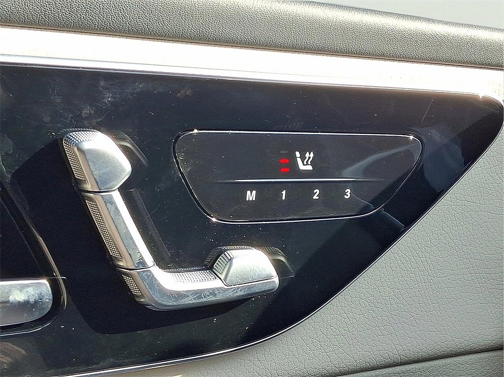 Used 2023 Mercedes-Benz GLC 300 4MATIC image 25