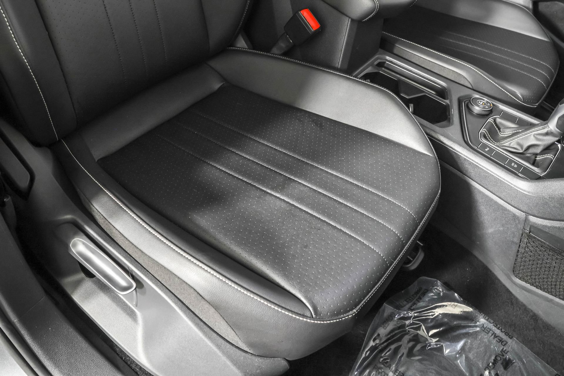 Used 2022 Volkswagen Tiguan SE R-Line image 45