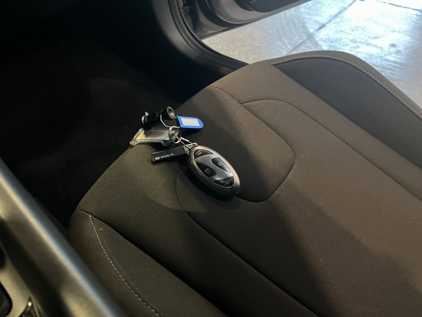 Used 2025 Hyundai Elantra SEL image 22