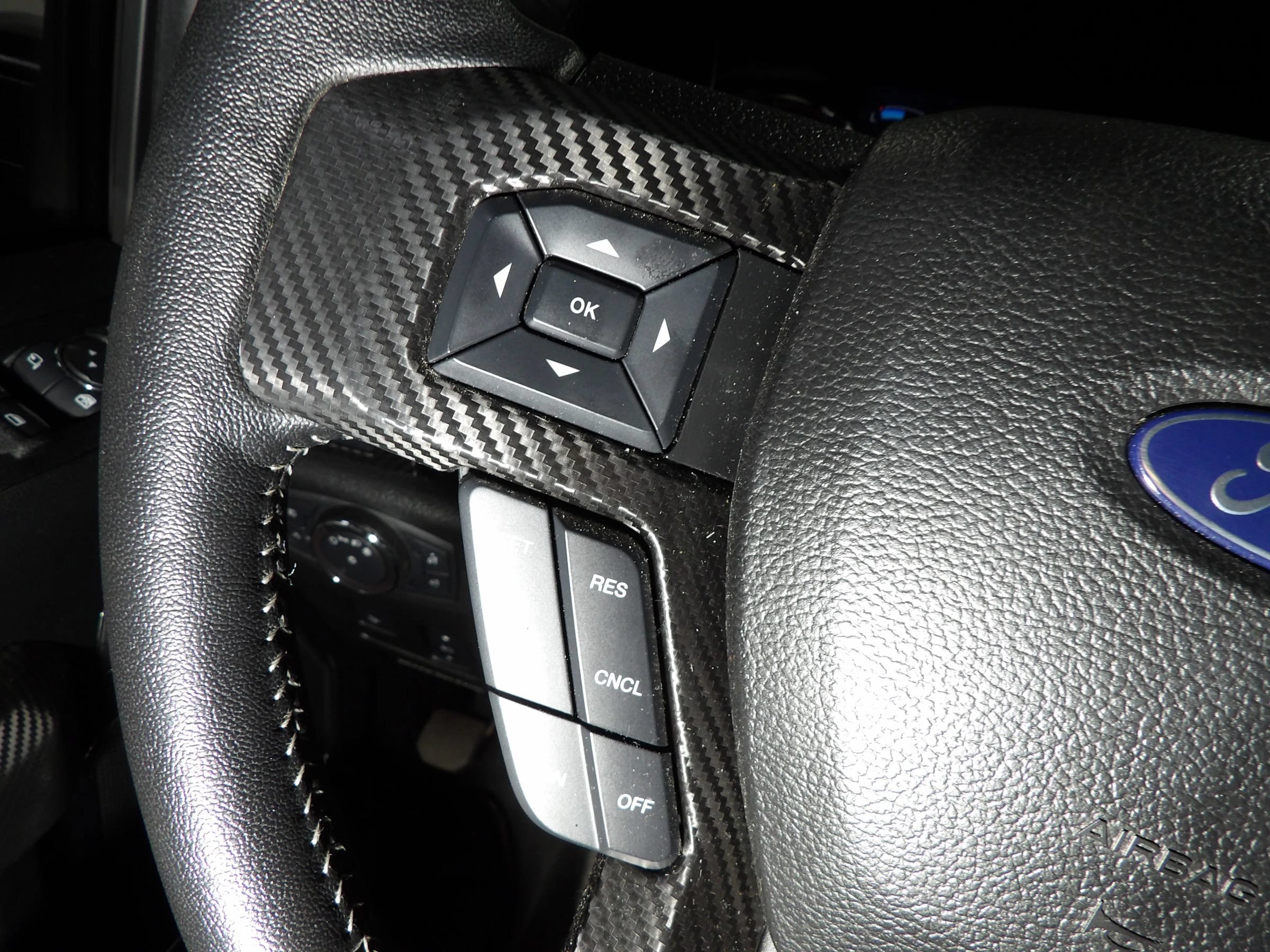 Used 2019 Ford F250 Lariat w/ Lariat Ultimate Package AWD/4WD image 35