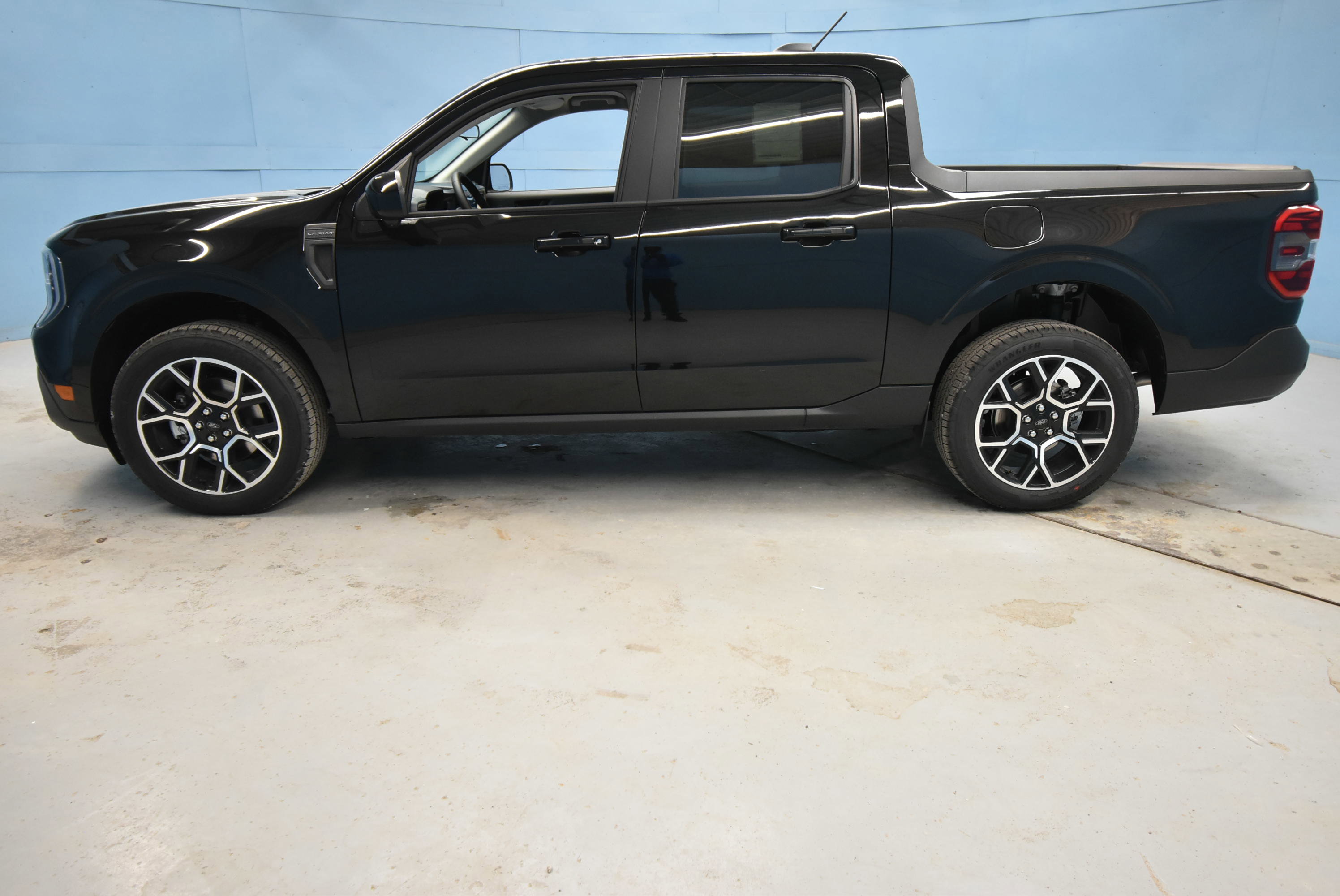 New 2026 Ford Maverick Lariat w/ 4K Tow Package AWD/4WD image 25