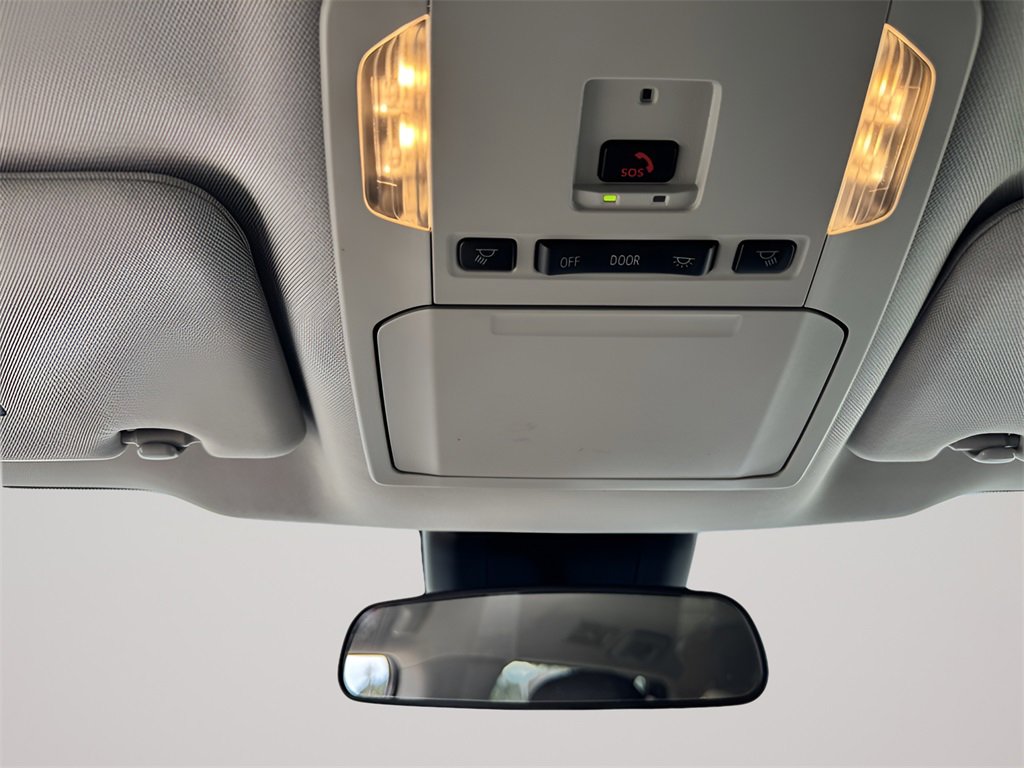 Used 2024 Toyota Highlander LE image 33