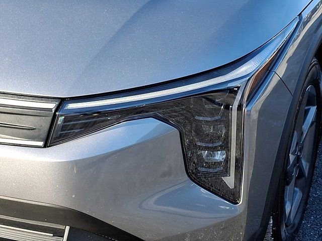 Used 2025 Kia K4 LXS image 12