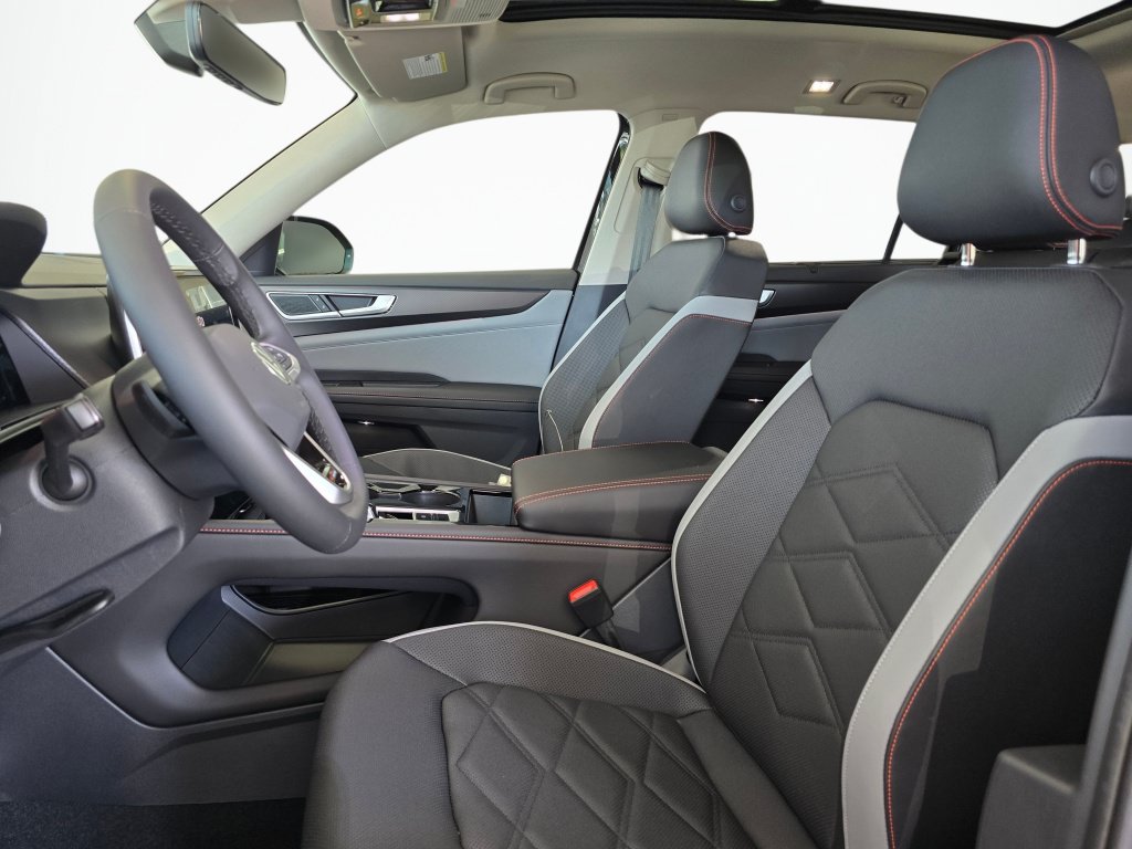 New 2026 Volkswagen Atlas Peak Edition AWD/4WD image 17