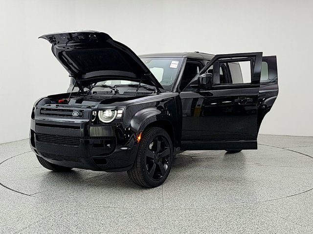 New 2026 Land Rover Defender 110 X-Dynamic SE AWD/4WD image 9