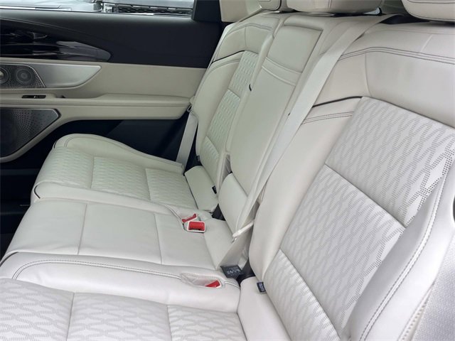 Used 2024 Lincoln Nautilus Black Label w/ Jet Appearance Package (87T) image 22