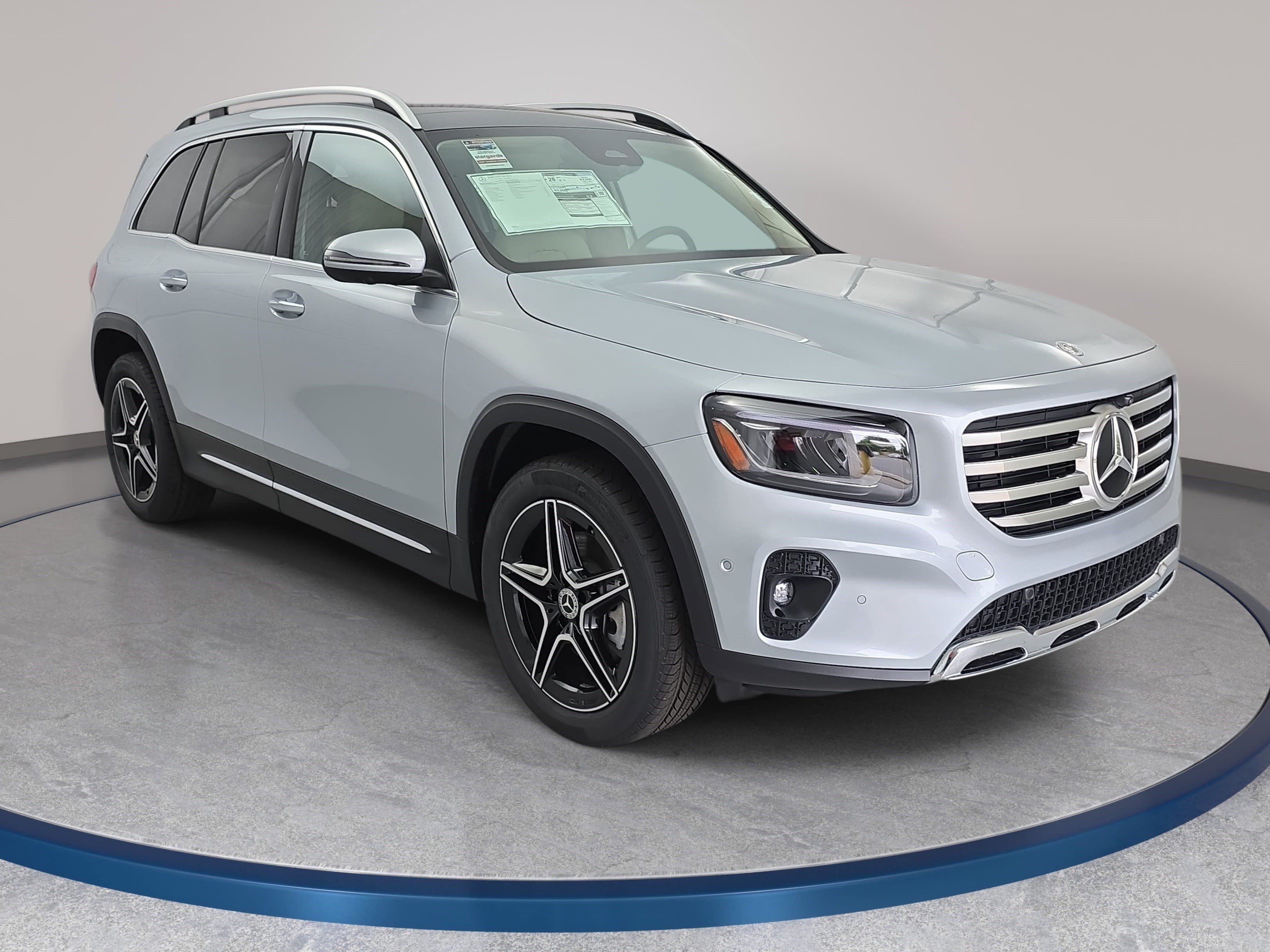 New 2026 Mercedes-Benz GLB 250 image 3