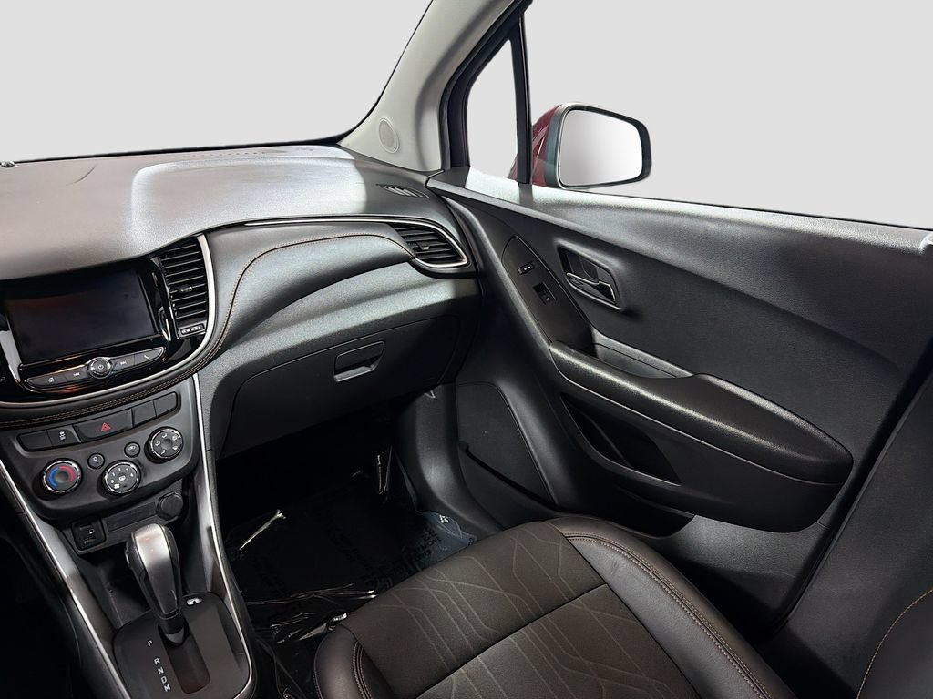 Used 2022 Chevrolet Trax LT AWD/4WD image 22