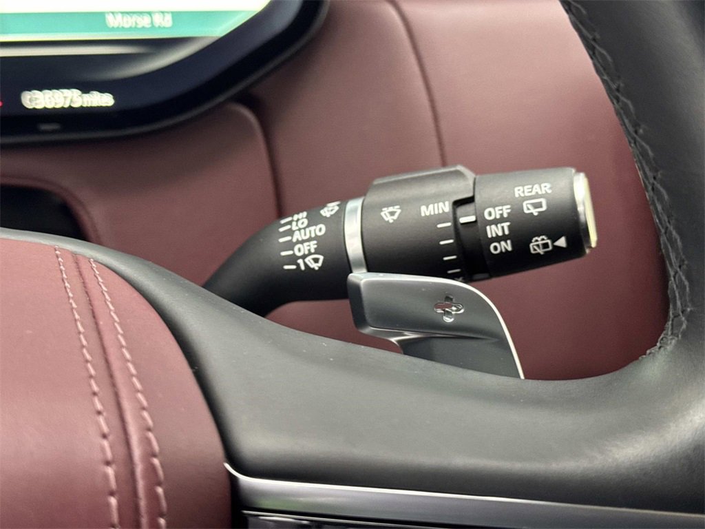 Used 2023 Land Rover Range Rover Autobiography image 29