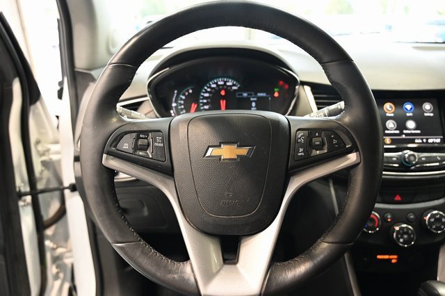 Used 2022 Chevrolet Trax LT w/ Sport Edition image 20
