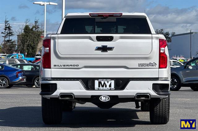 Used 2025 Chevrolet Silverado 1500 High Country w/ Technology Package AWD/4WD image 5