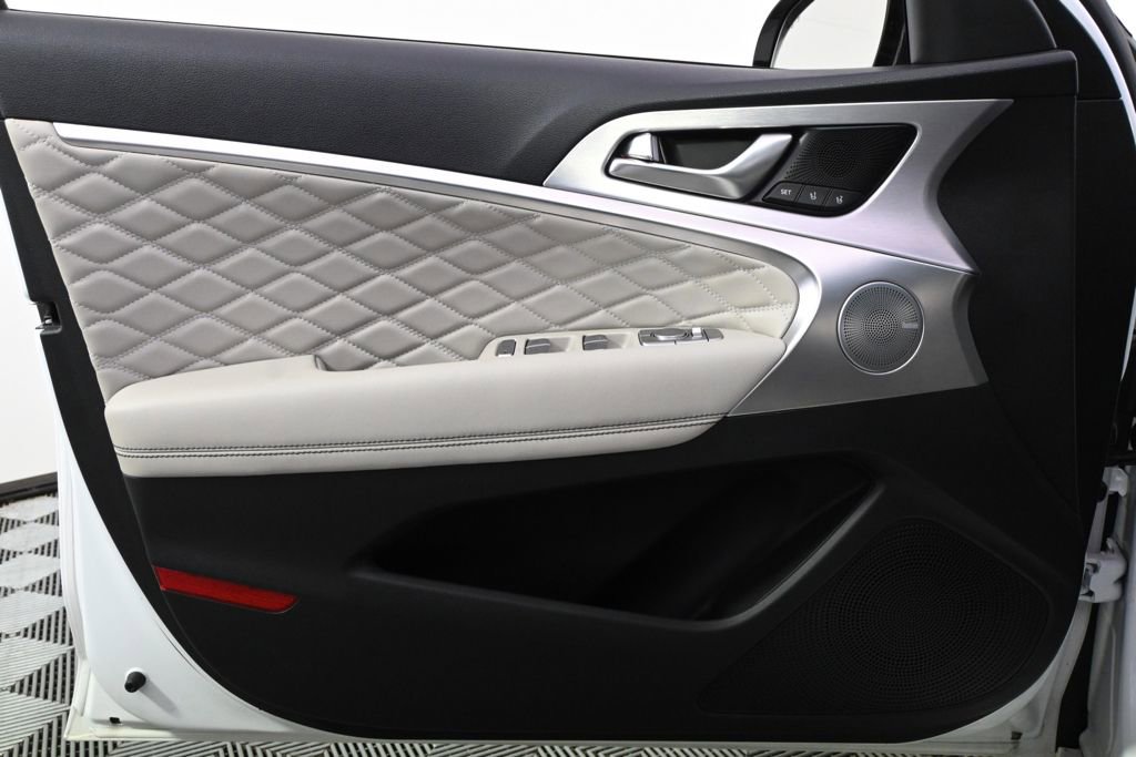 Used 2020 Genesis G70 3.3T w/ Prestige Package image 25