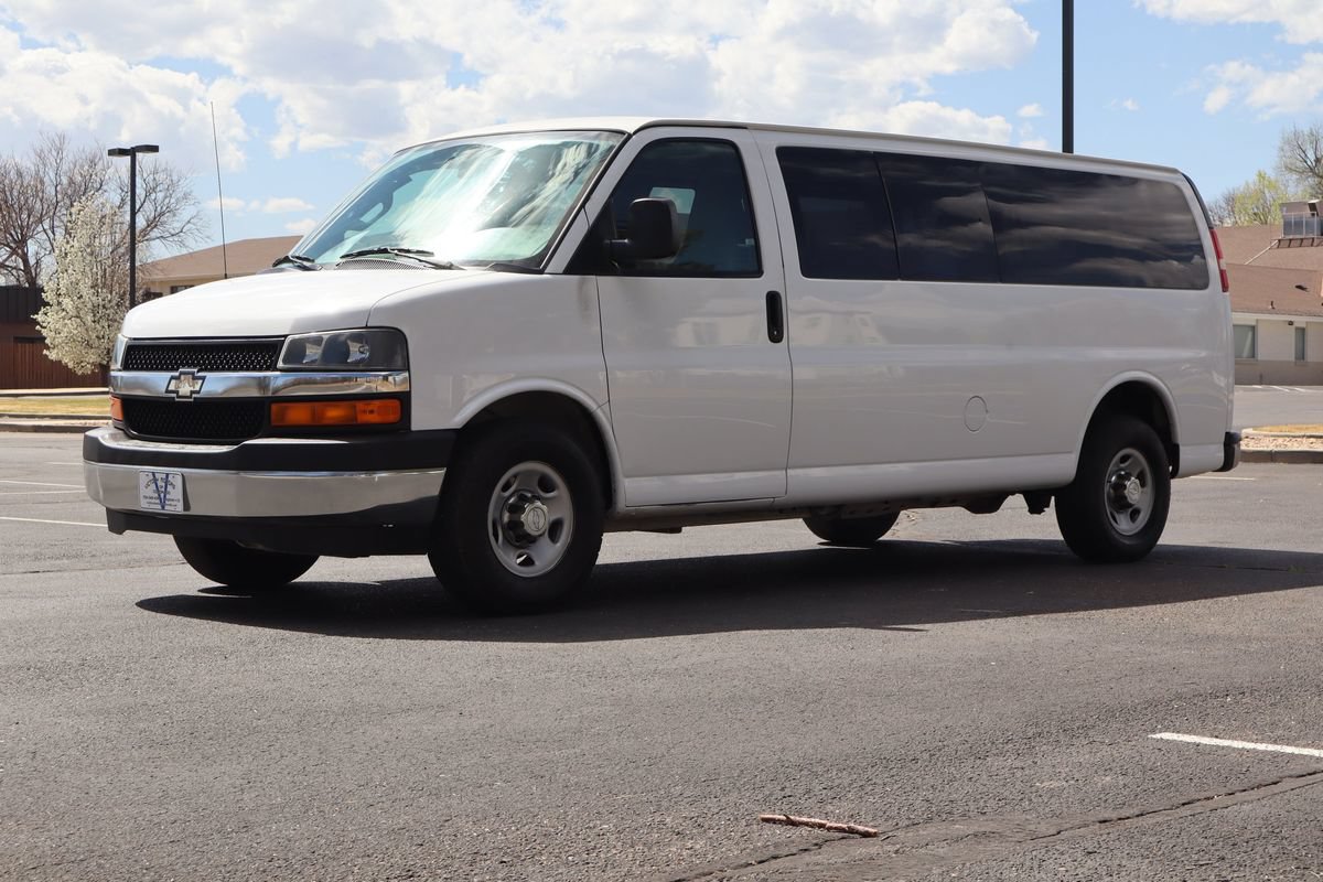 Used 2017 Chevrolet Express 3500 LT w/ LT Preferred Equipment Group RWD image 11