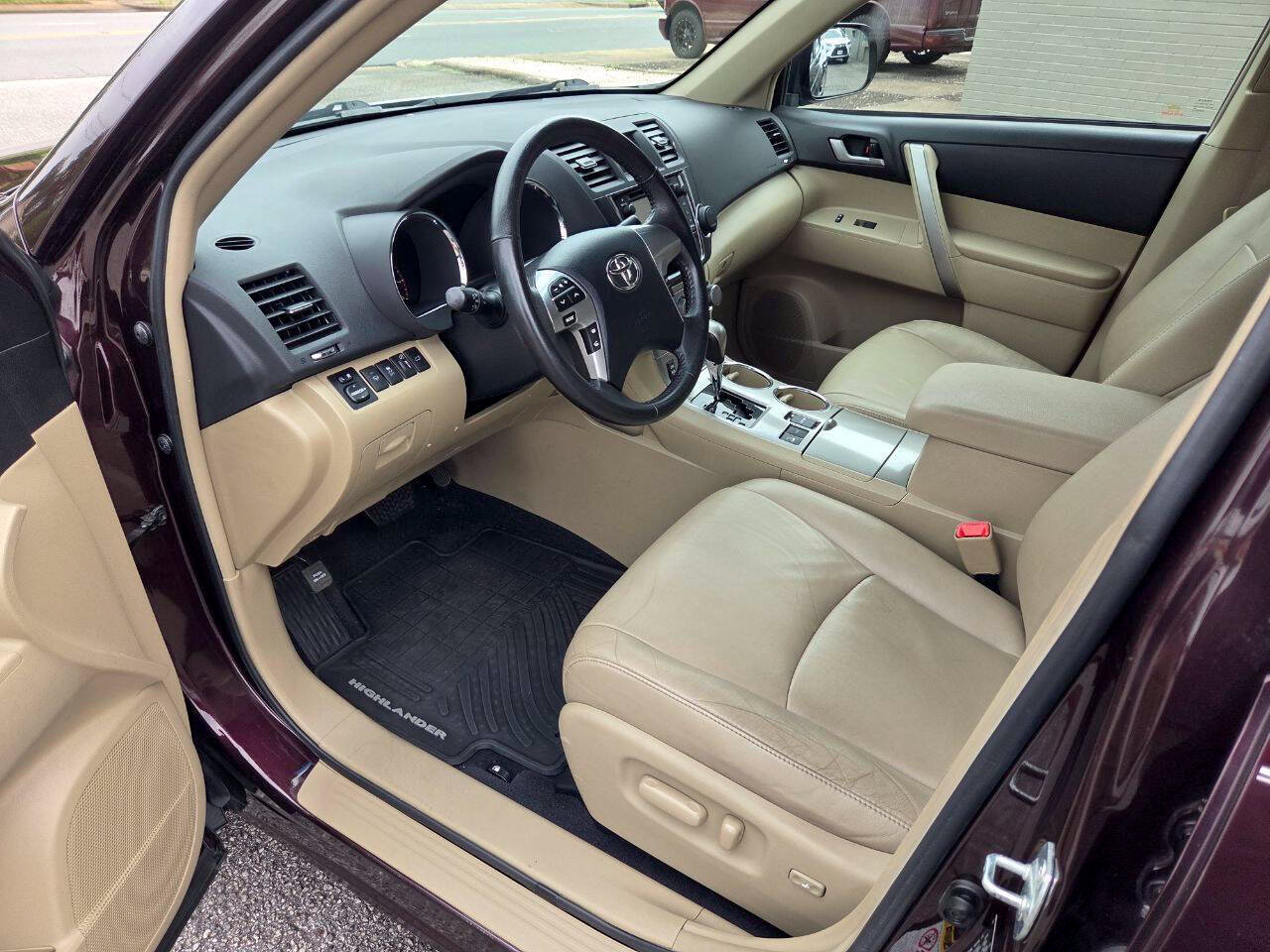 Used 2013 Toyota Highlander SE AWD/4WD image 8