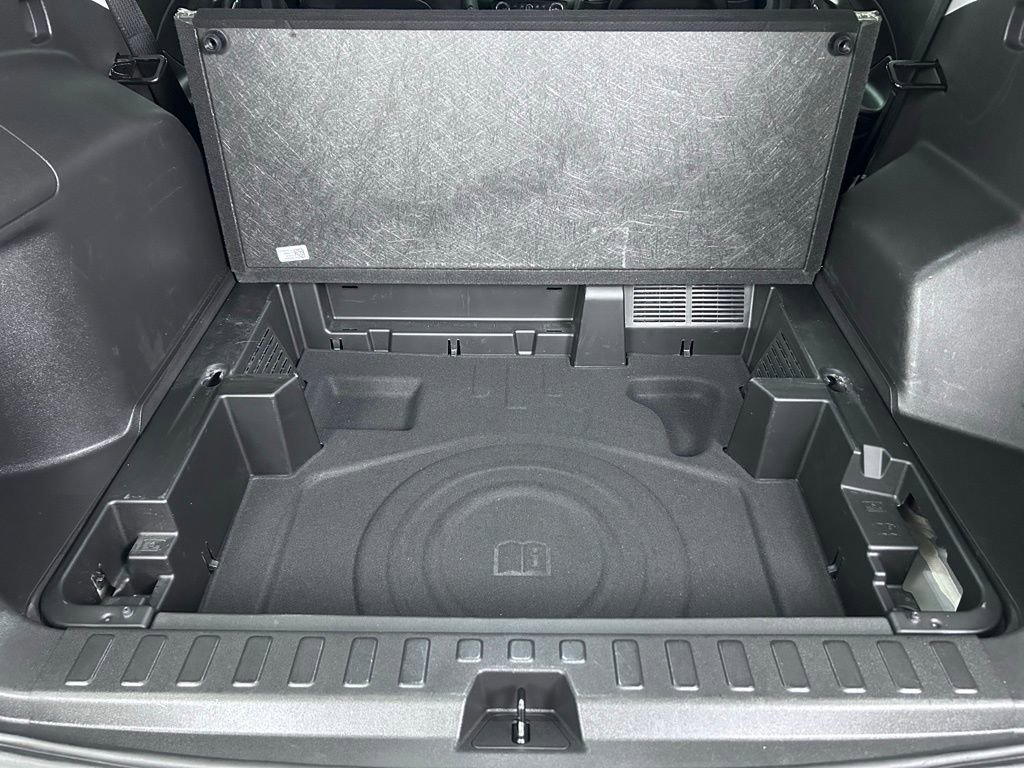 Used 2023 GMC Terrain SLT image 20