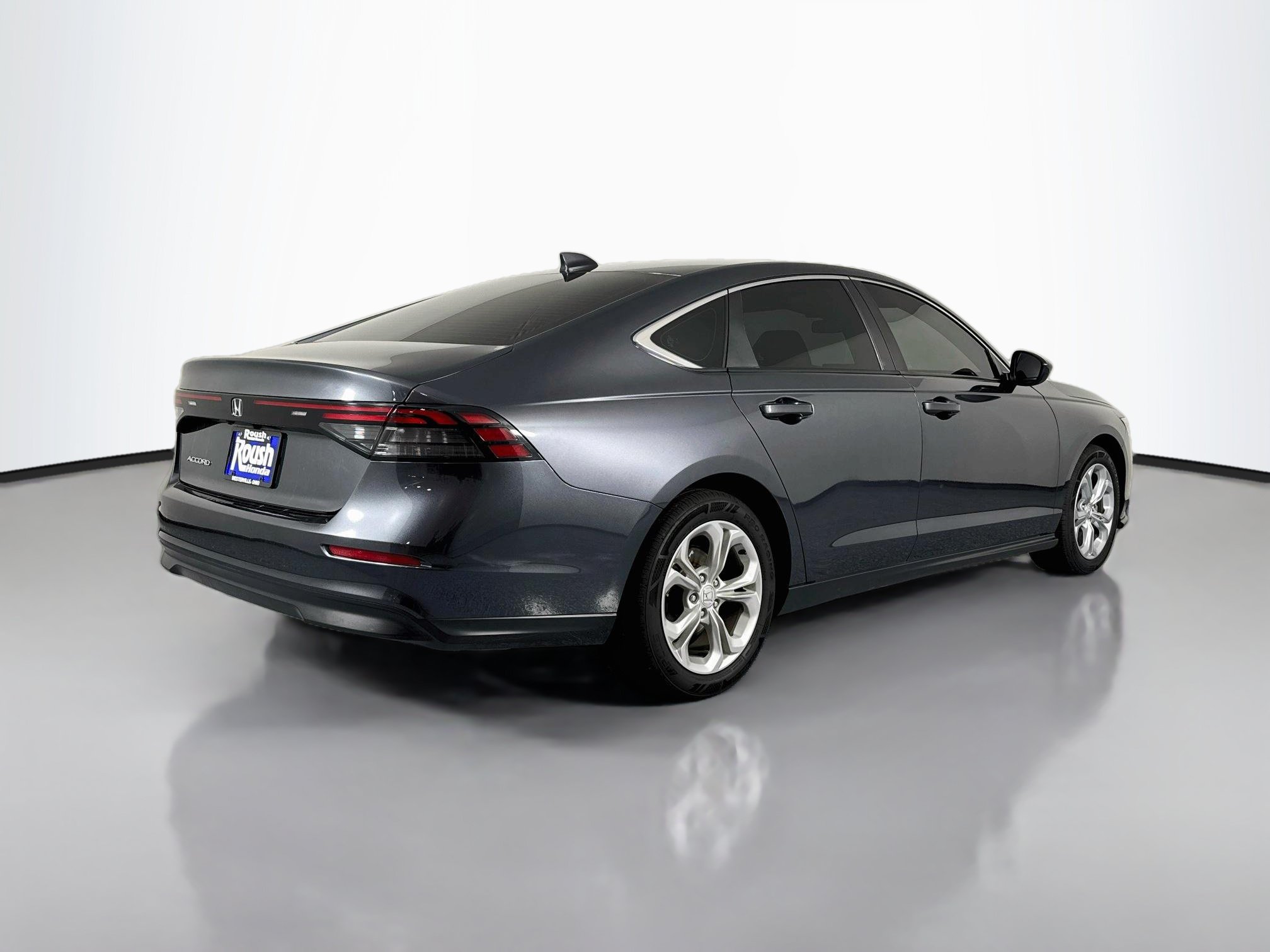 Certified 2023 Honda Accord LX image 5