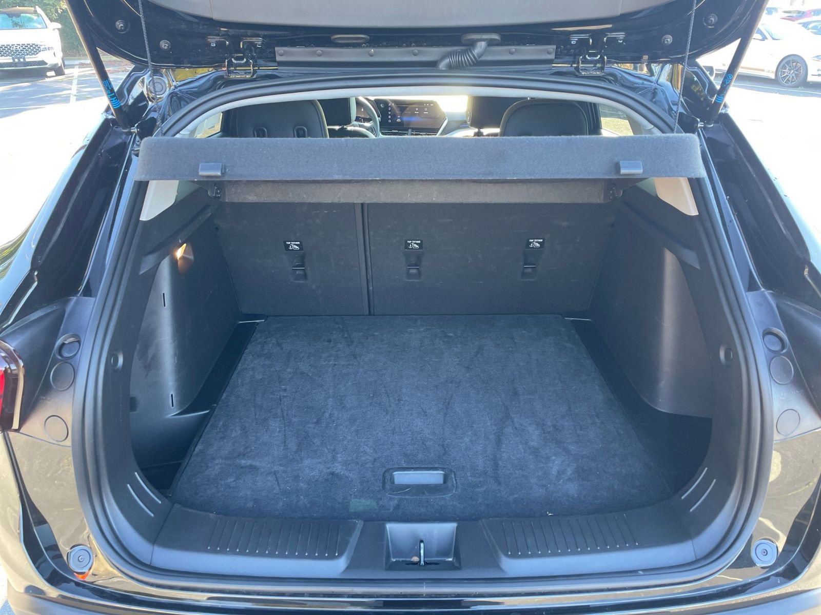 Used 2025 Chevrolet Trax LT image 30