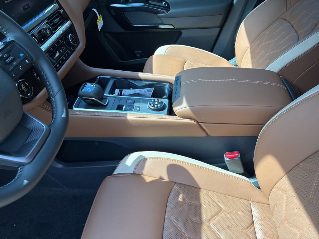 New 2026 Nissan Pathfinder Platinum AWD/4WD image 17