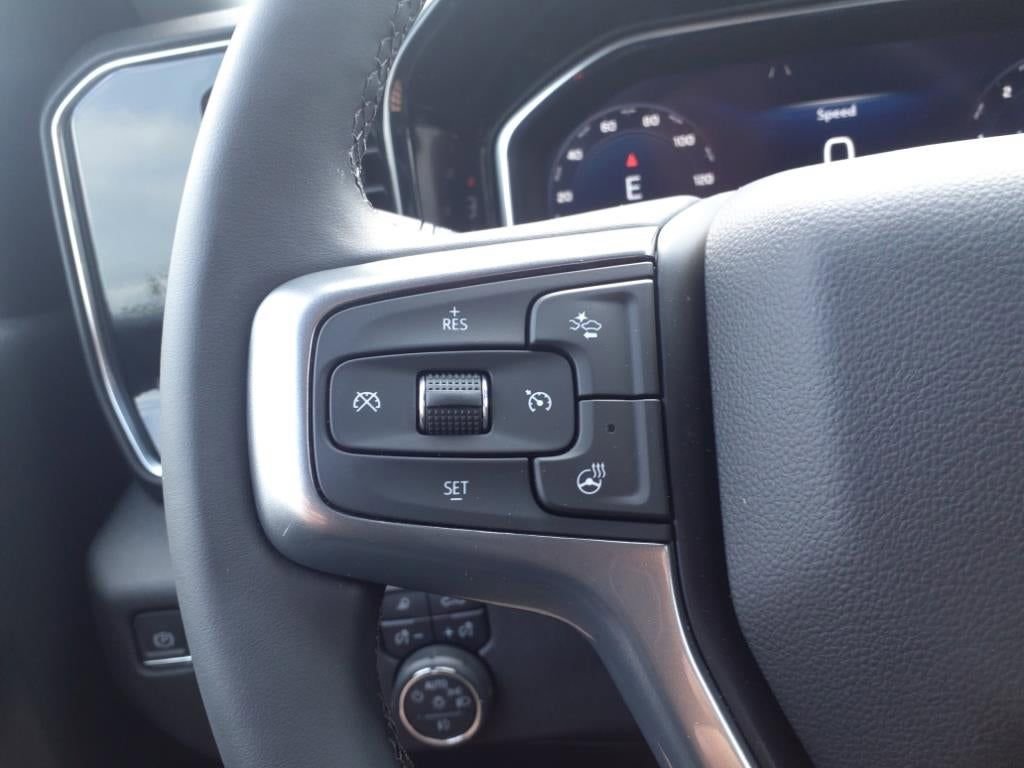 Used 2024 Chevrolet Silverado 2500 LTZ w/ LTZ Convenience Package image 21