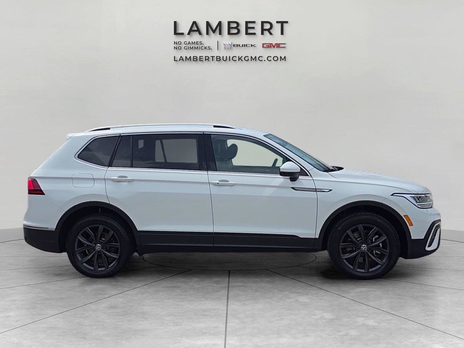 Used 2024 Volkswagen Tiguan SE AWD/4WD image 6