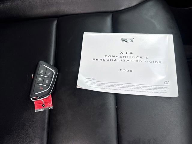 Used 2025 Cadillac XT4 Premium Luxury FWD image 19
