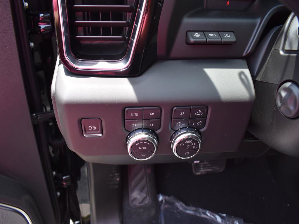 New 2025 GMC Sierra 1500 Denali image 17