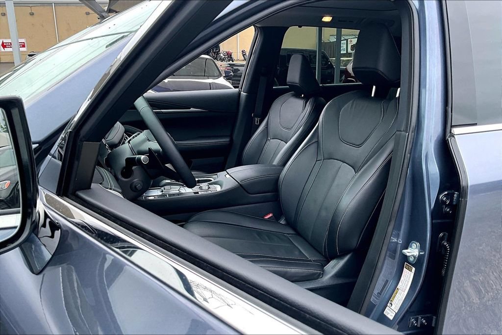 Certified 2023 INFINITI QX60 Sensory w/ Vision Package FWD image 36