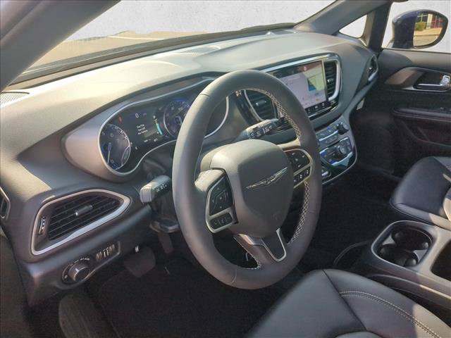 New 2026 Chrysler Voyager LX FWD image 3