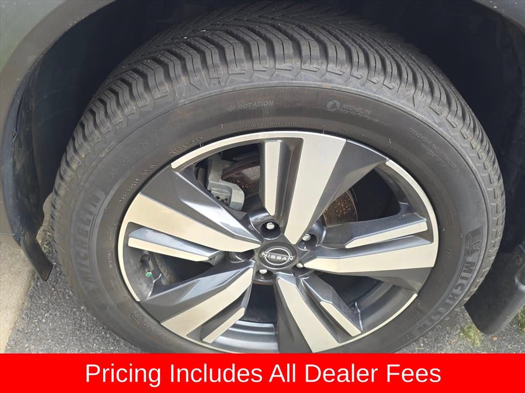Used 2023 Nissan Rogue SL FWD image 7