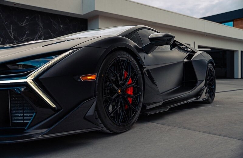 Used 2024 Lamborghini Revuelto image 36