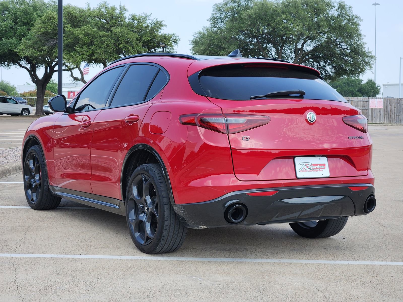 Used 2021 Alfa Romeo Stelvio Ti Sport AWD/4WD image 4