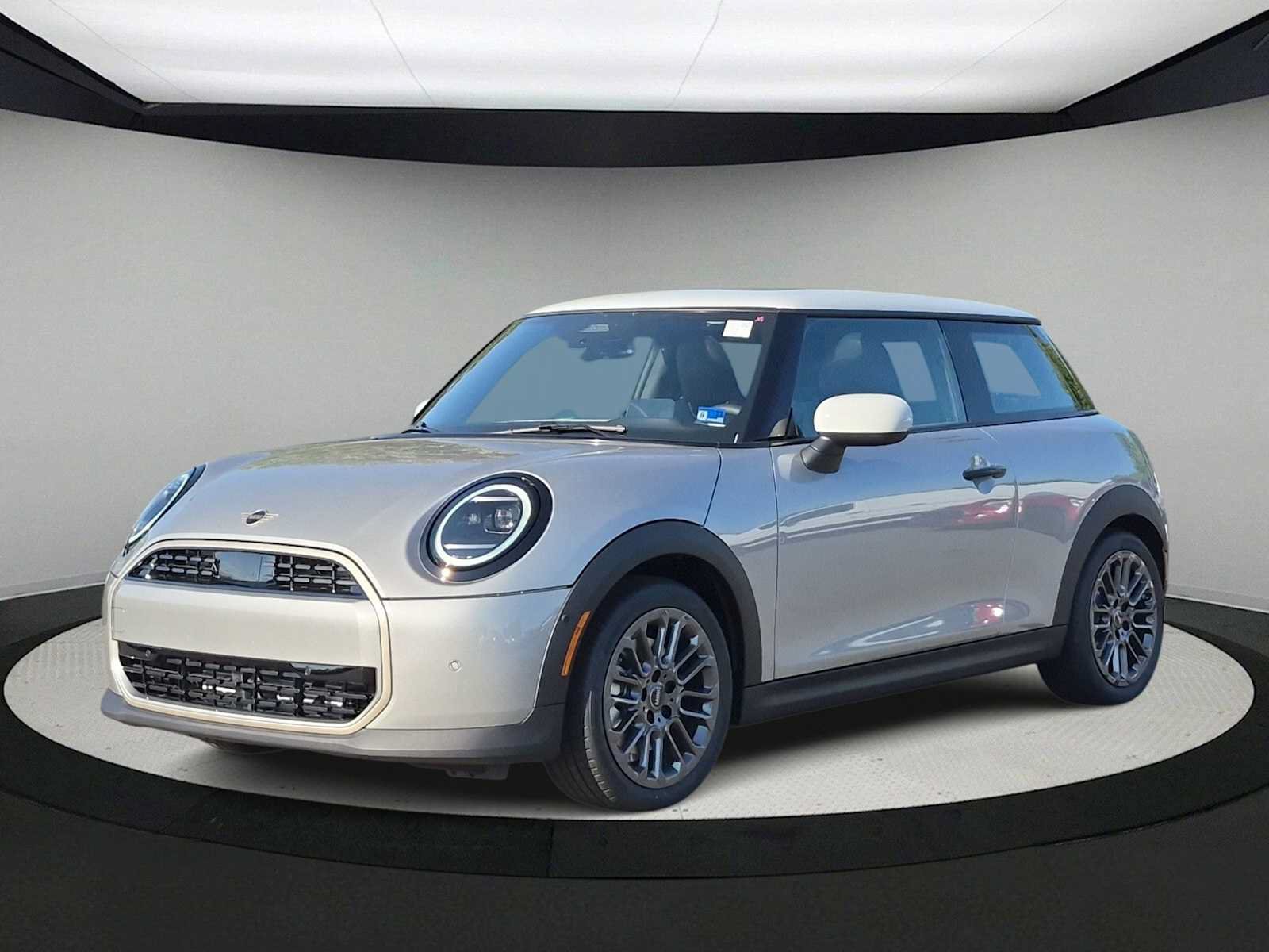 New 2027 MINI Cooper 2-Door Hardtop FWD image 4