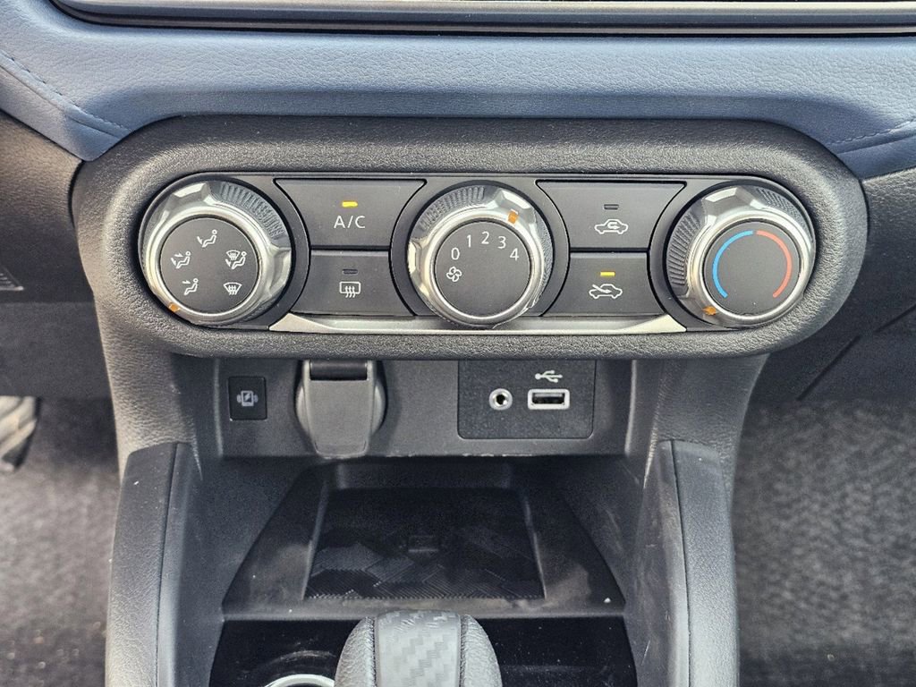 New 2025 Nissan Versa SV FWD image 24