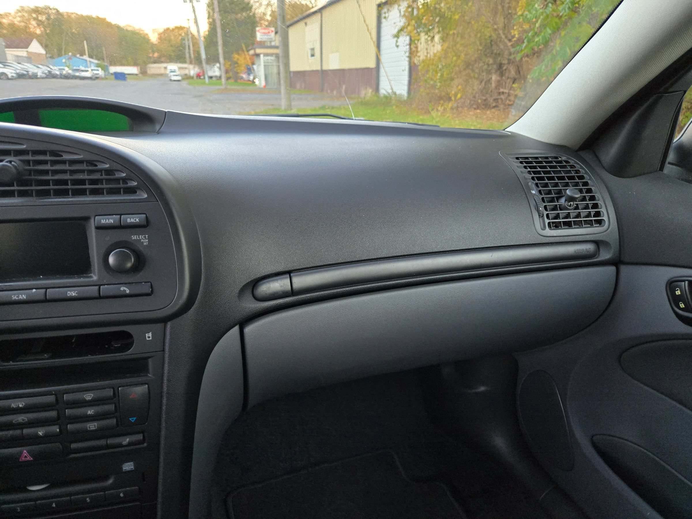 Used 2003 Saab 9-3 Arc FWD image 13