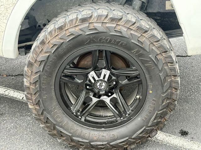 Used 2015 Toyota Tacoma PreRunner w/ SR5 Package RWD image 31