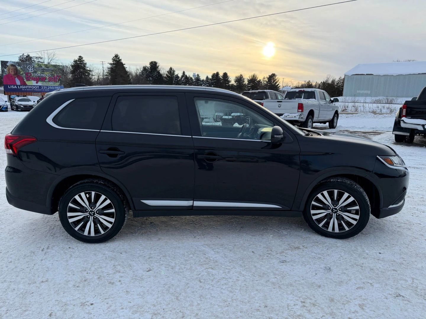 Used 2019 Mitsubishi Outlander SE image 4