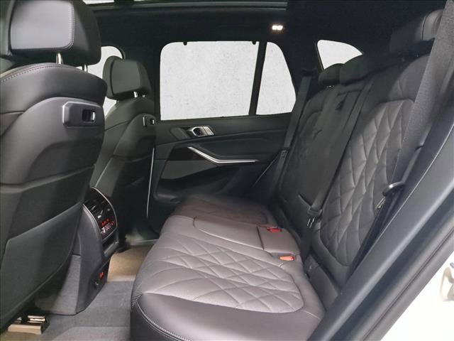 New 2026 BMW X5 xDrive40i w/ Climate Comfort Package image 17