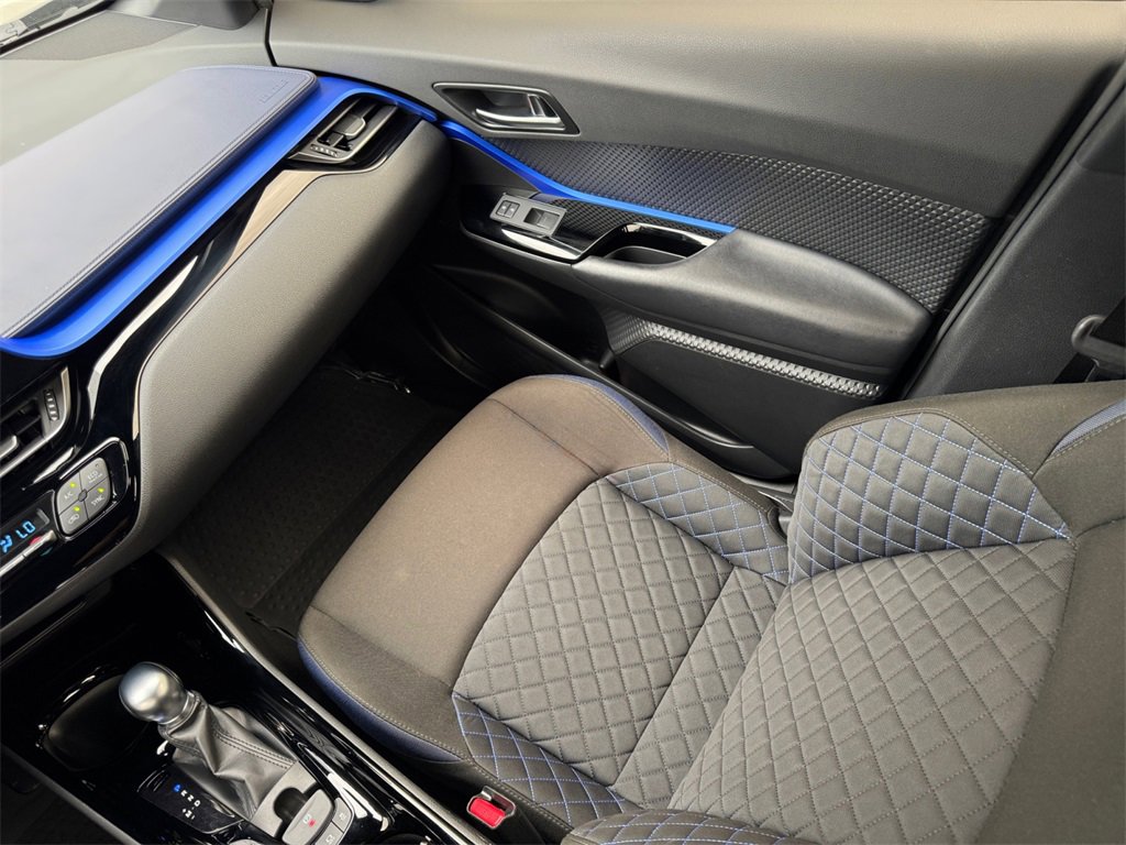 Used 2021 Toyota C-HR XLE image 17