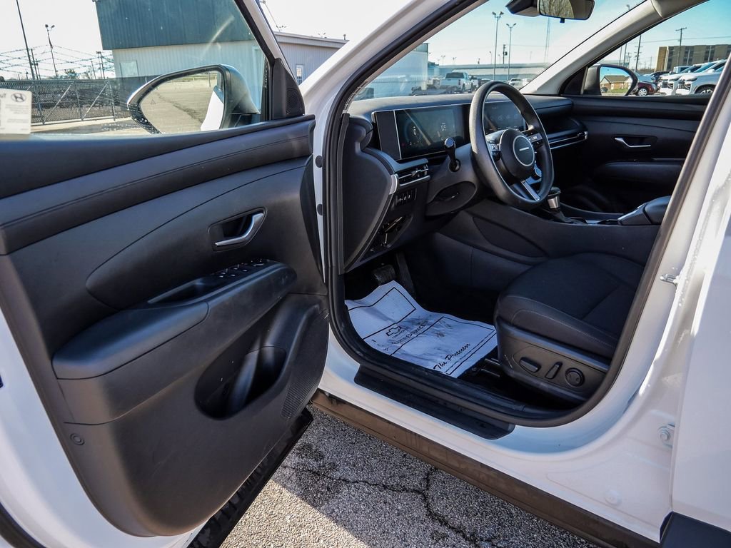 Used 2025 Hyundai Tucson SEL AWD/4WD image 27