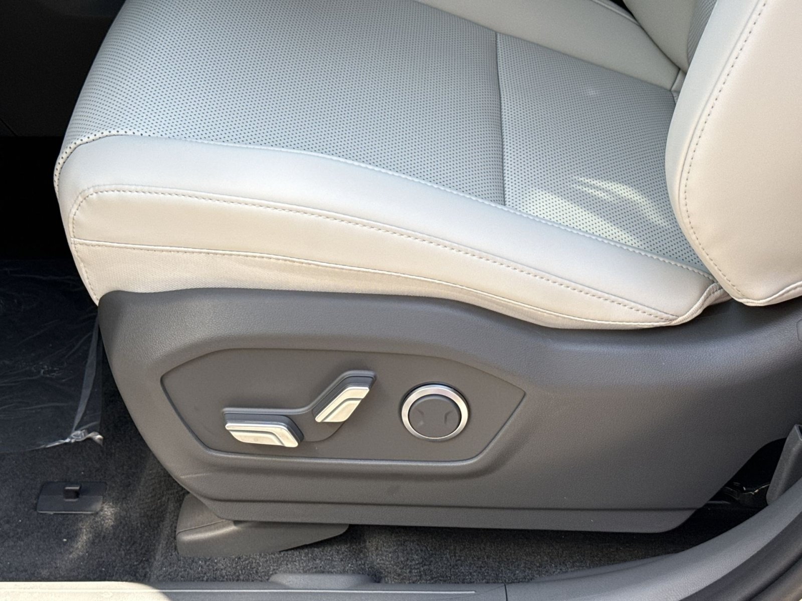 New 2026 Hyundai Santa Fe SEL FWD image 14