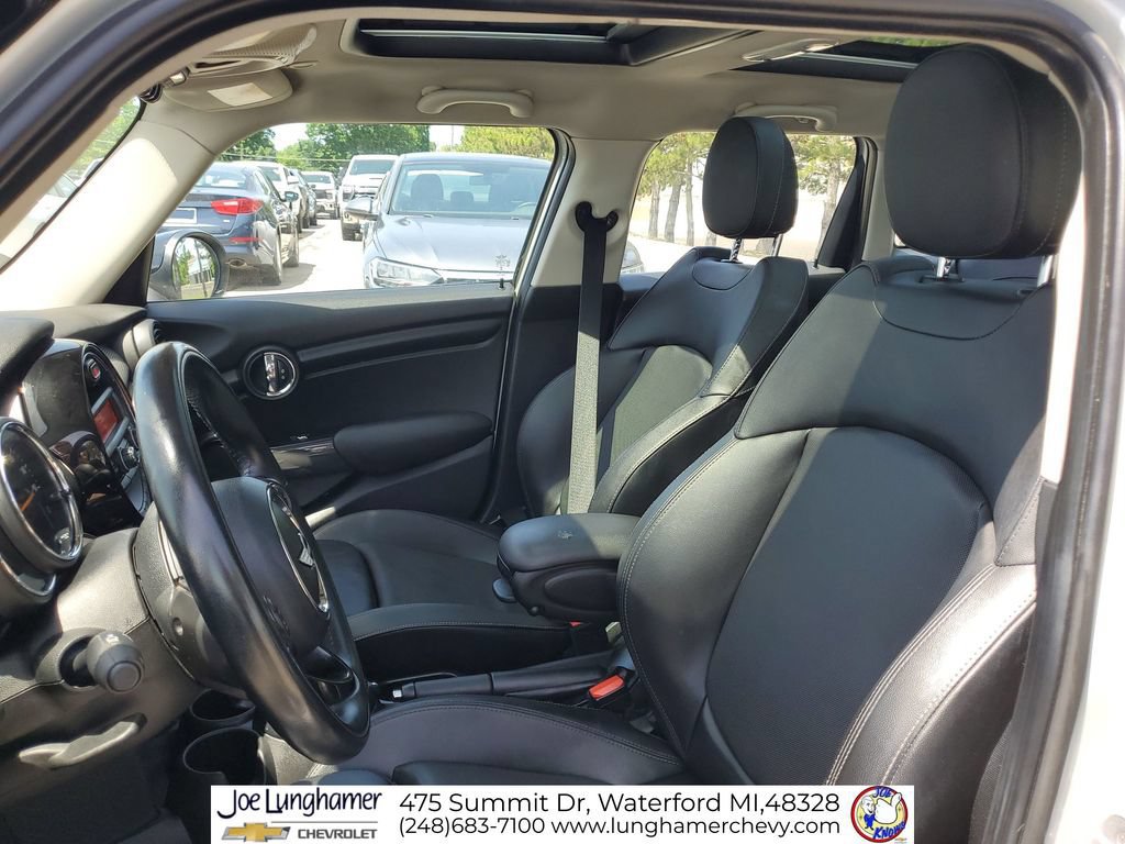 Used 2016 MINI Cooper 4-Door Hardtop FWD image 20