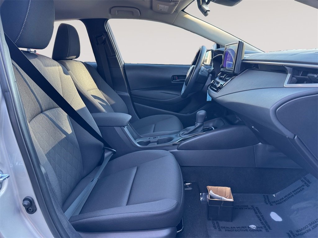 Used 2025 Toyota Corolla LE image 15