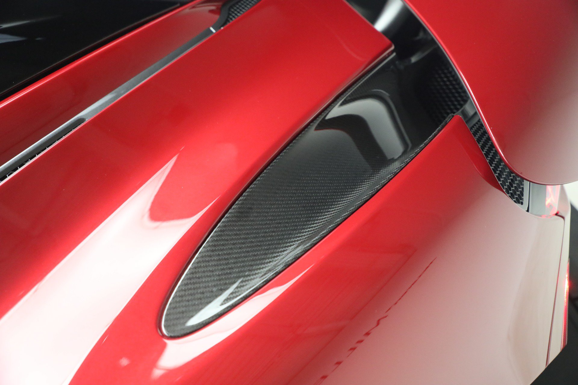 Used 2019 McLaren 720S Performance RWD image 32