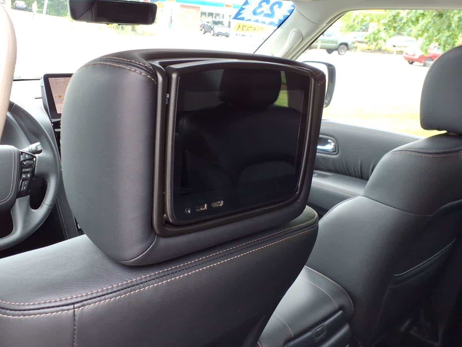 Used 2023 Nissan Armada Platinum w/ Captain's Chairs Package AWD/4WD image 16